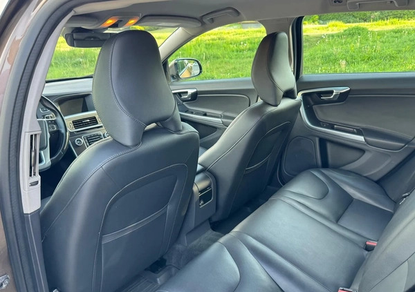Volvo V60 Cross Country cena 55900 przebieg: 225000, rok produkcji 2015 z Puławy małe 742